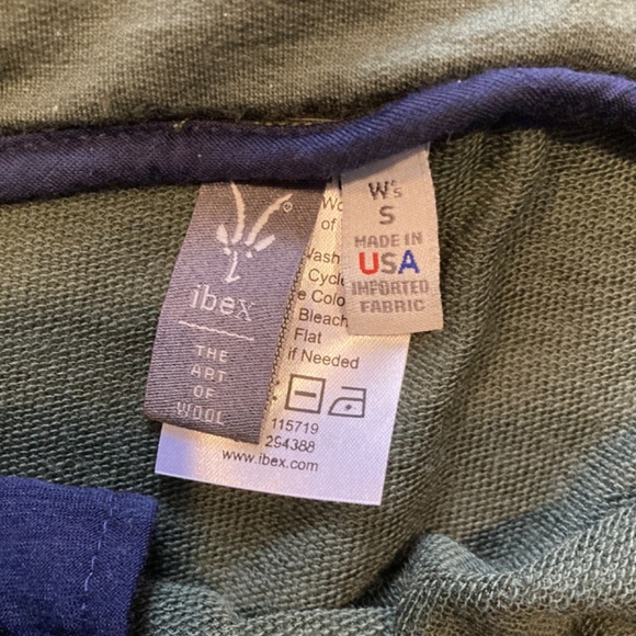 Ibex 100% Merino Mini Skirt / S - Picture 3 of 3